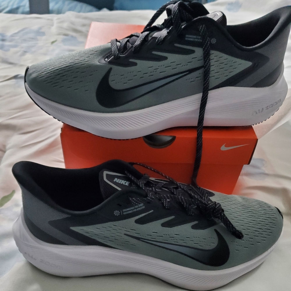 NIB Men's Nike Zoom Winflo 7